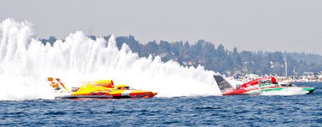 The Kent-sponsored U-1 Oh Boy! Oberto leads U-16 Ellstrom Elam Plus in a heat race Saturday for the Seafair Chevrolet Cup. By Sunday