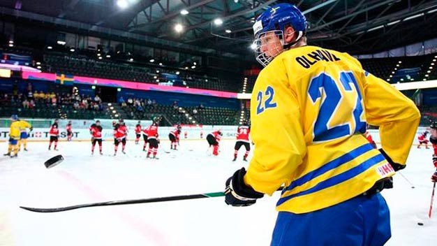 The Seattle Thunderbirds selected forward Gustav Olhaver from Sweden on Tuesday in the first round of the Canadian Hockey League (CHL) Import Draft.