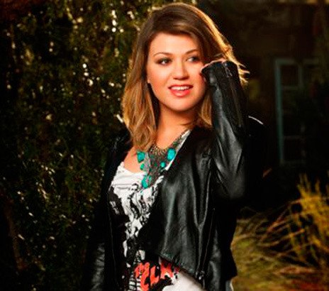 Singer Kelly Clarkson performs March 22 at the ShoWare Center in Kent.