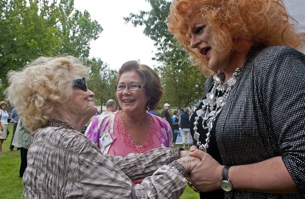 Kent Mayor Suzette Cooke introduces her mom