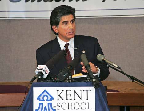 Kent School District Superintendent Edward Lee Vargas announces on Tuesday the district's intent to seek a court injunction against the Kent Education Association