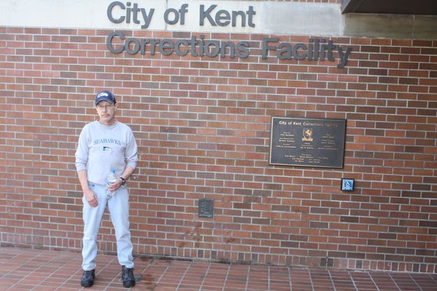 Donald Shuffelen claims conditions are bad at the city of Kent jail. He spent 38 days recently in the facility. Jail staff says conditions are good.
