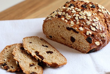 Macrina Bakery will move its facility to Kent from Seattle this summer and include a cafe open for breakfast and lunch.