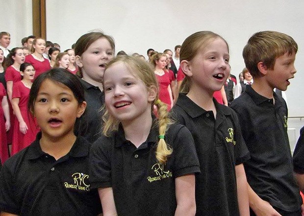 Rainier Youth Choirs second- and third-grade singers