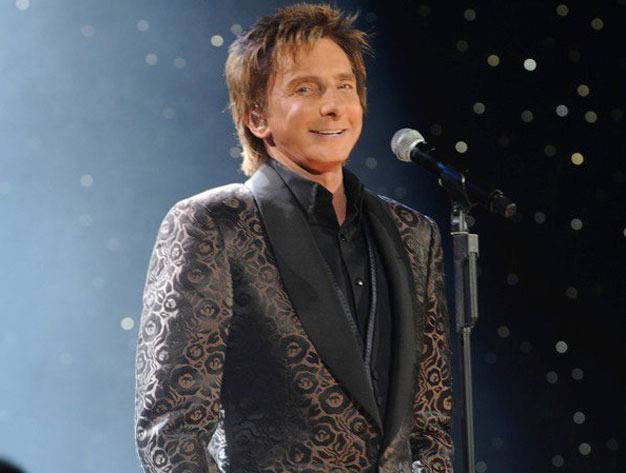 Barry Manilow will sing at the ShoWare Center in Kent Jan. 11 as part of the Pandora Unforgettable Moments of Love on Ice show.