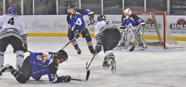 DevDiv battled Microsoft IT in one of the games during the Hockey Challenge last Saturday at the ShoWare Center.