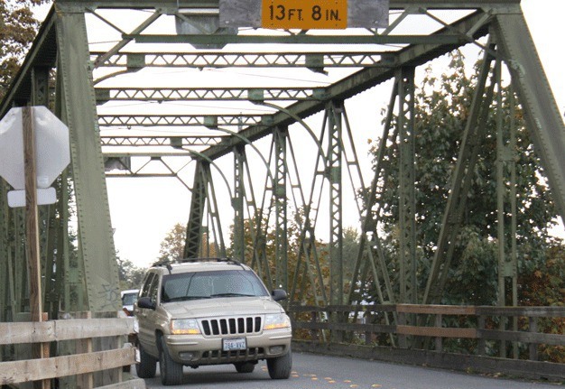 Crews will start Wednesday to demolish the Alvord T Bridge in Kent.