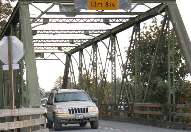 King County officials will close the century-old Alvord T. Bridge near Kent on Wednesday