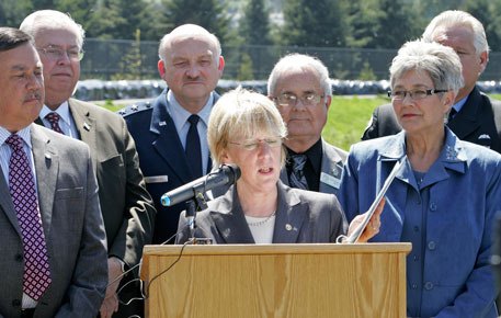 05/14/10 U.S. Sen. Patty Murray held a media conference on the Green River near Russell Road Park in Kent to announce the $44 million the U.S. Senator has helped secure for emergency funds the U.S. Army Corps of Engineers needs to repair the Howard Hanson Dam Friday