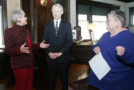 Ketn Mayor Suzette Cooke