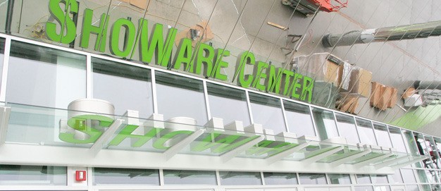 SMG will continue to operate Kent's ShoWare Center through 2014.
