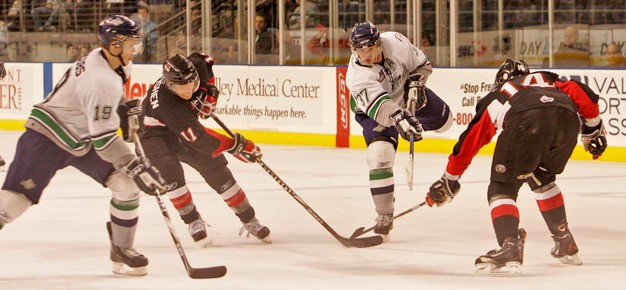 The Seattle Thunderbirds plan to announce the hiring of a new coach Thursday at the ShoWare Center in Kent.