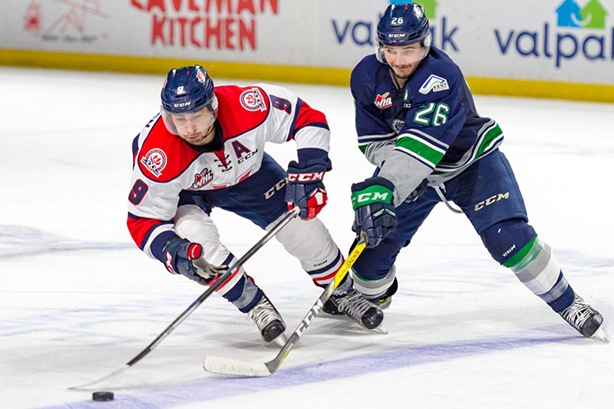 True pulls hat trick as Thunderbirds weather Hurricanes | WHL
