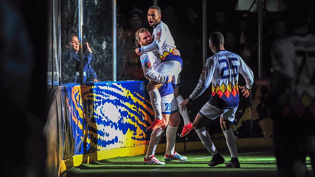 Stars capture divisional match over Sockers, 8-7