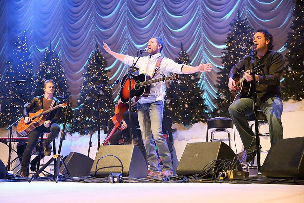Josh Turner performs at the Hometown Holiday concert on Dec. 7 at the ShoWare Center in Kent. Courtesy Photo/ShoWare Center