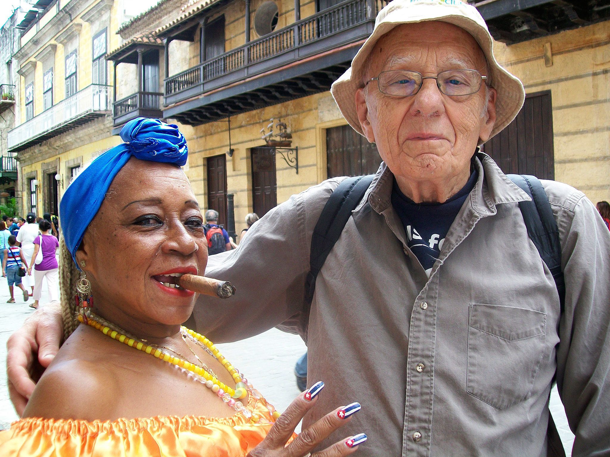Street tour: Kent’s Phil Heft enjoys the scenery and people of Havana during his recent trip. COURTESY PHOTO, the Hefts