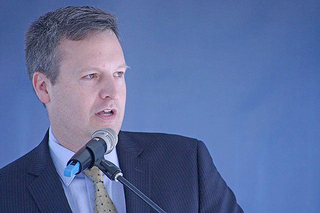 County Councilmember Upthegrove opposes immigration ban