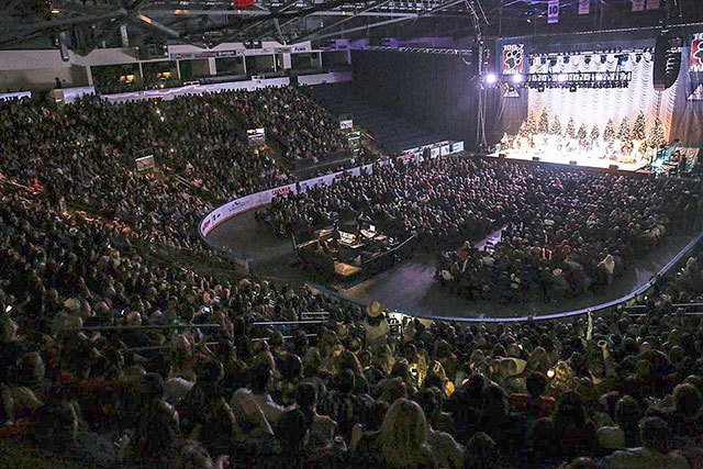 Fans fill up the ShoWare Center on Dec. 7 for the Hometown Holiday concert. Courtesy Photo/ShoWare Center