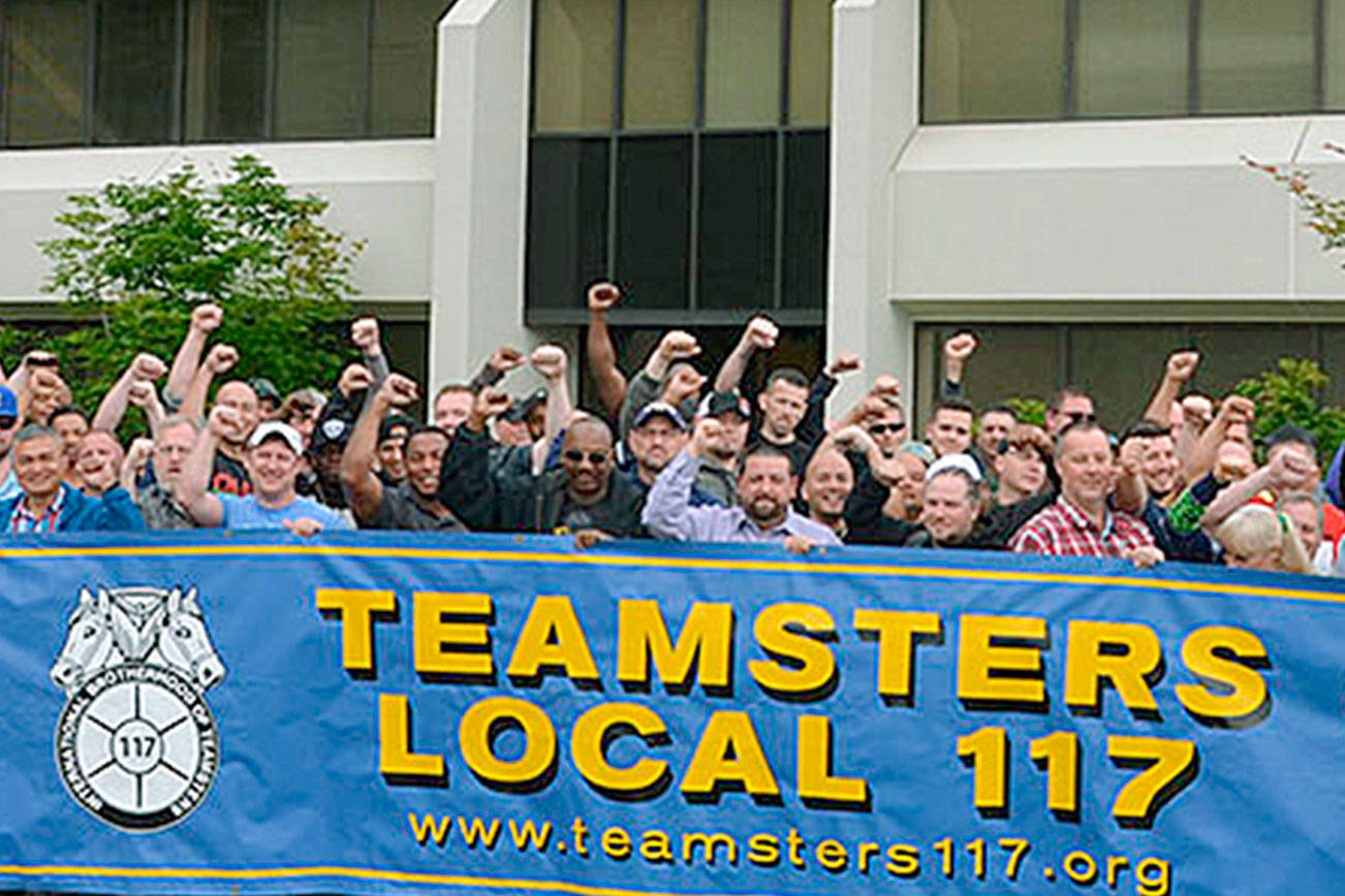 Republic Services recycle, yard waste drivers vote to strike | Talks continue