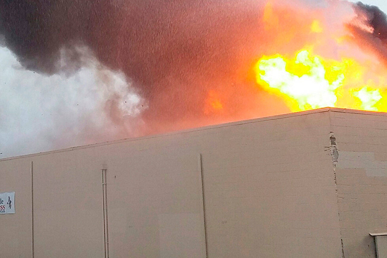 King County prosecutors dismiss arson case against woman in Kent strip mall fire