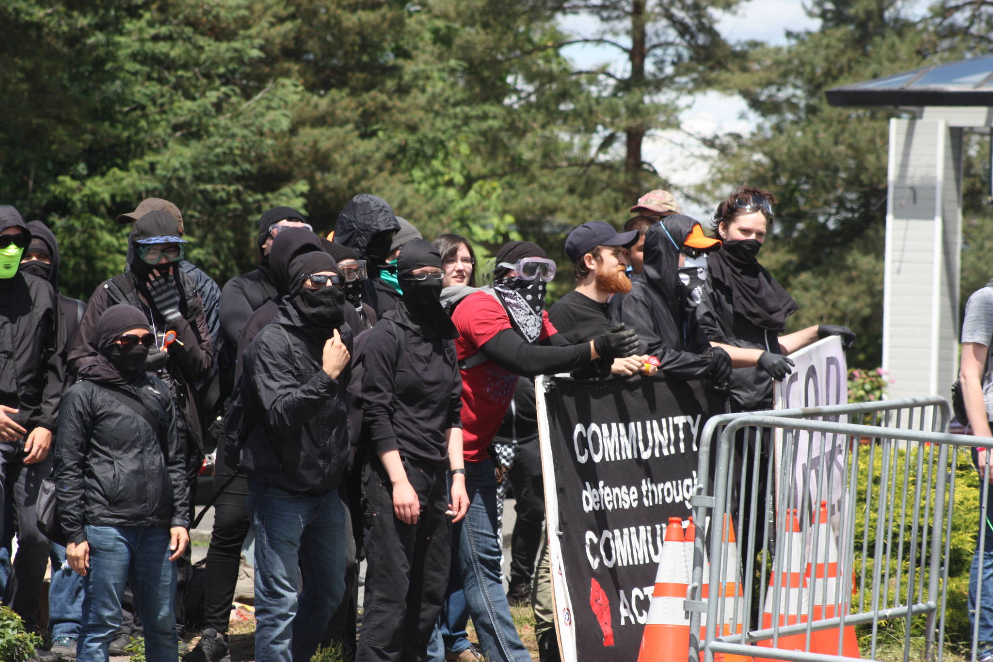 Anti-fascists protest. MARK KLAAS, Kent Reporter