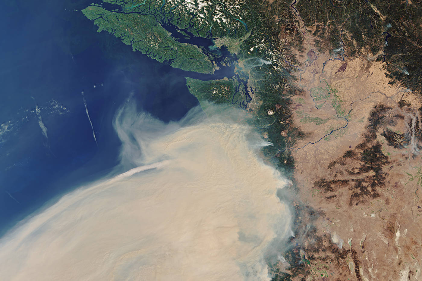 A Sept. 10, 2020, satellite image shows smoke from U.S. wildfires blanketing the majority of the West Coast. (European Space Agency)