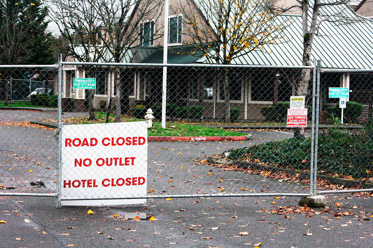 The Hawthorne Suites has closed in Kent. A developer plans to turn the former hotel along South 212th Street into apartments. STEVE HUNTER, Kent Reporter