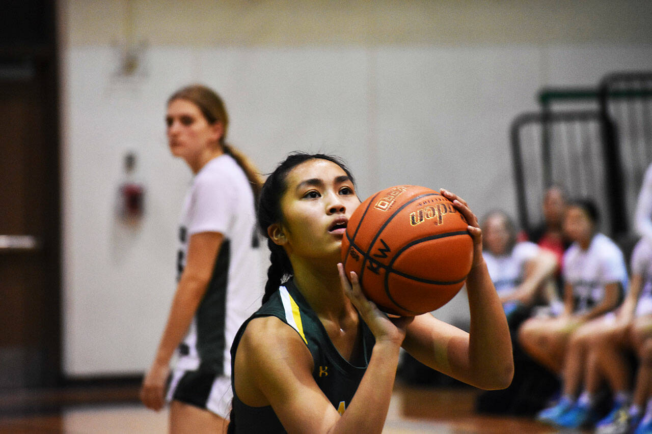 Kentridge leader Sydney Esperanza is focused on a free throw to close out the game. Ben Ray / The Reporter