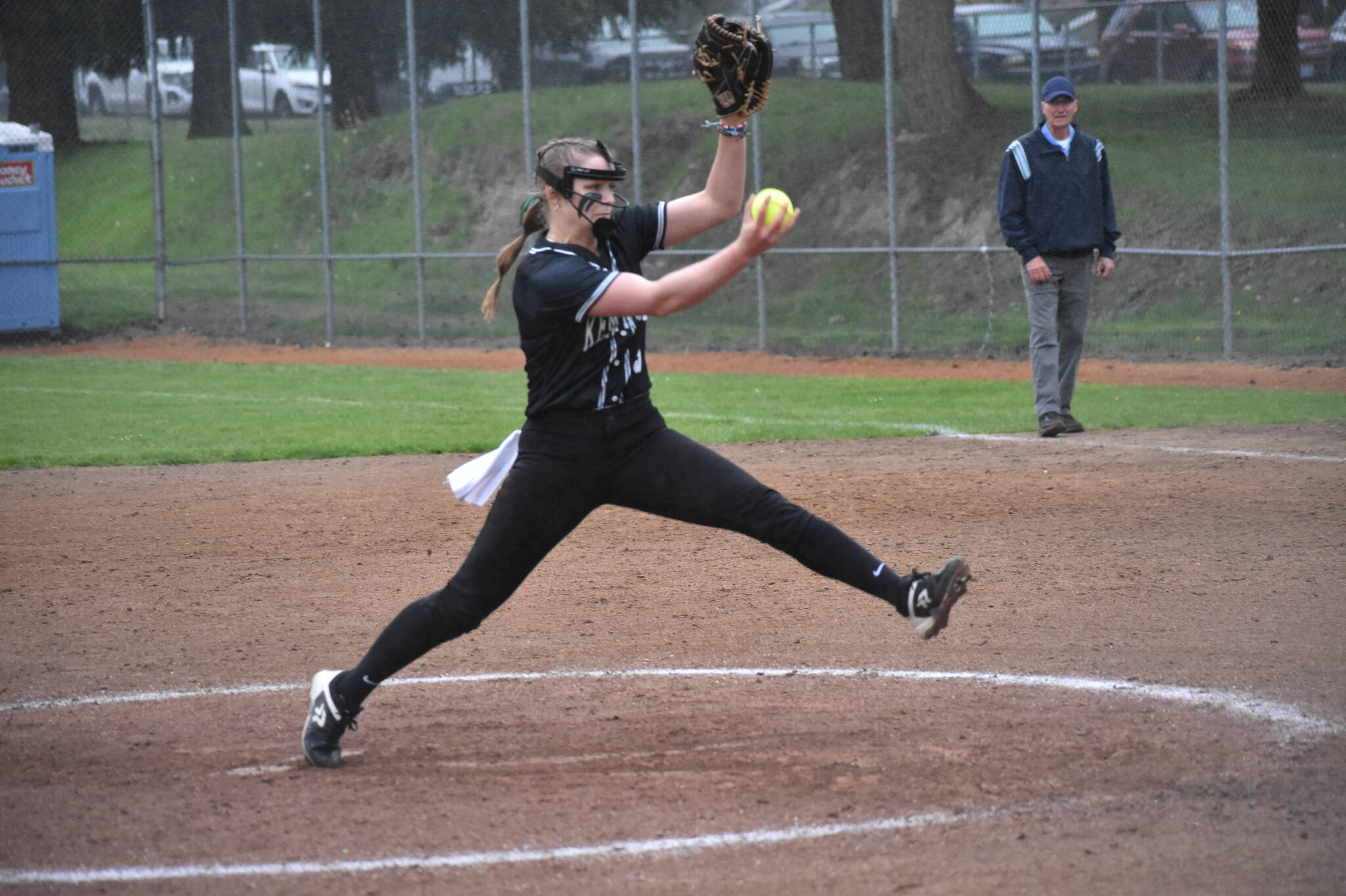 Sarah Wright dominates in the circle over the Decatur Gators. Ben Ray / The Reporter