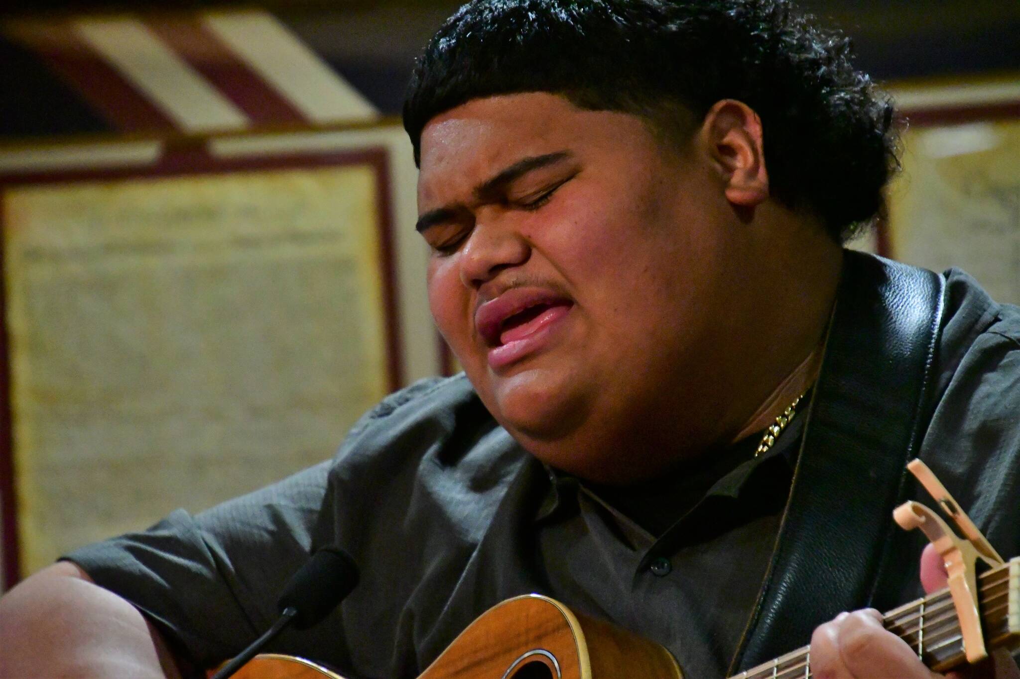 Photo by Bruce Honda.
Iam Tongi sings “Courage” during the March 21 Federal Way City Council Meeting.