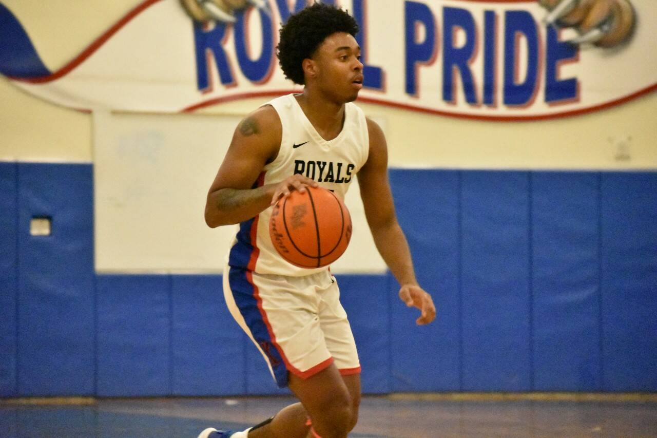 Senior Julius Graham conducts the Royals’ offense. Ben Ray / The Reporter