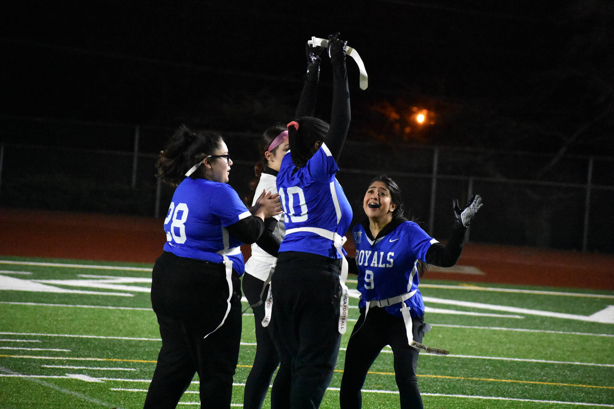 Photos by Ben Ray / The Reporter
Harnur Kaur (9) celebrates Tenjnq Kaba (10) after she pulled a flag.