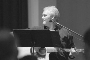 Steve Olson will perform at 7 p.m. Nov. 29 at Kona Kai Coffee in downtown Kent.