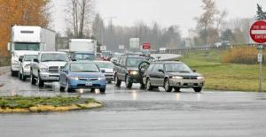 The off ramp on to Willis Street backs up towards Highway 167 in the early-morning hours Nov. 24. The City of Kent wants the state to fund a design study to rebuild the interchange so as to improve traffic flow.
