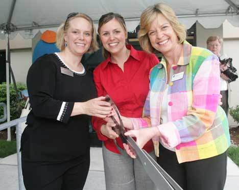 (From left to right) Kent Chamber of Commerce executive director Andrea Keikkala