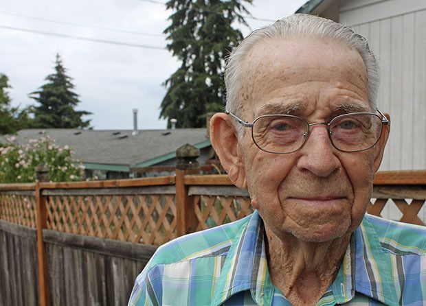Kent’s Walt Easter continues to put up fences for others. He has operated his own business for 56 years.