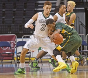 Kentridge’s Jawan Stepney controls the ball against Todd Beamer High. Stepney led the Chargers to the SPSL title. They open regional playoffs next week.