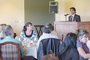 Kent School Superintendent Edward Lee Vargas delivers his state of the school district address during the Nov. 3 Kent Chamber of Commerce luncheon.