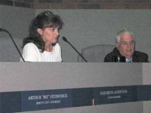 Kent Councilwoman Elizabeth Albertson discusses her opposition to a water-rate hike at the April 21 City Council meeting.