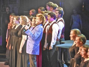 The Rainier Youth Choirs perform with the legendary Barry Manilow.