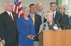 07/30/10 Senator Patty Murray unveiled Army Corps plan to repair the Howard Hanson Dam Friday