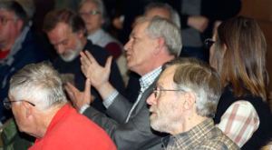 Kent residents let city staff and officials know on Thursday night at Pine Tree Elementary School that they oppose the city's sale of Pine Tree Park.