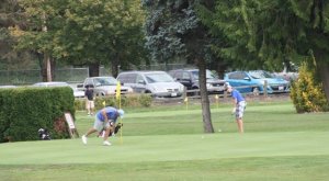 An Auburn developer wants to build about 500 apartments as part of mixed-use project at the city of Kent's Riverbend Golf Complex.
