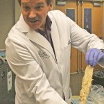 UW team brings science to life for Mill Creek Middle School students