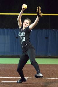 Ravens outlast Conks, 6-5 | Prep fastpitch