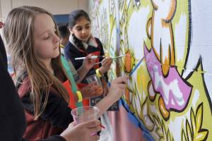 Emergency education: Birthday party teaches students about calling 911