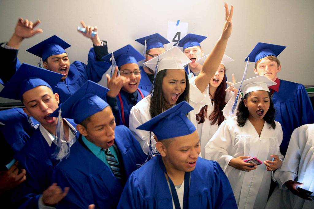 Caps off to the Kent School District’s Class of 2017 | PHOTO GALLERY