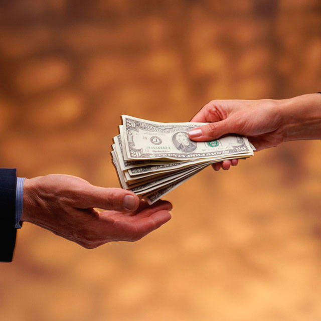 Grand jury indicts 8-member bank fraud ring that stole wallets from grocery store customers