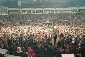 Crowd packs ShoWare Center for Hometown Holiday Concert