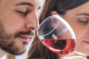 State House approves bill to ease restrictions on microbreweries, wineries at farmers markets